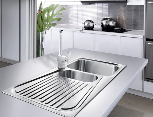 與時(shí)俱進(jìn) 水槽企業(yè)走年輕化路線