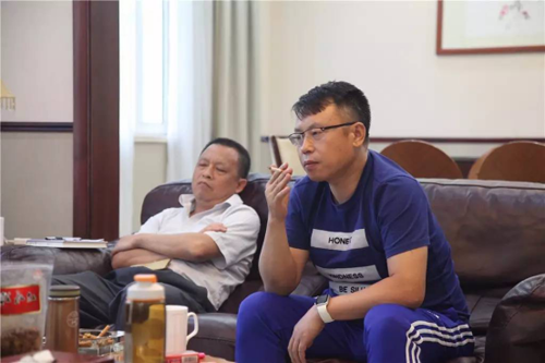 ���ˏN�l(w��i)������֮������(zh��n)�Է�����麣�e��