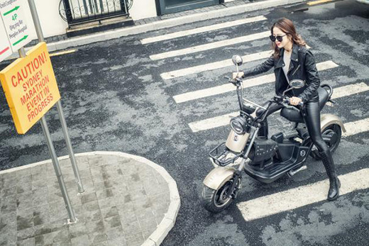 ���ա��v�M�ĺ������(d��ng)ح���H��һ���I�N ����һ������(ji��n)��(zh��n)