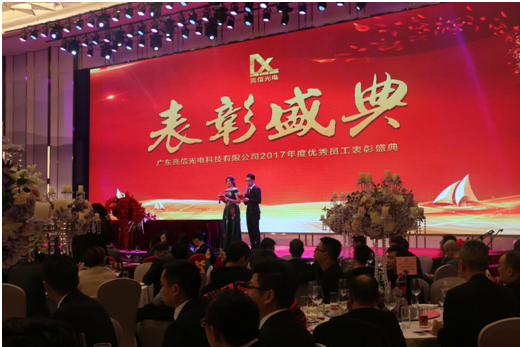 ���ʮɫ������ȴ��p  ��(y��u)���T���@��(ji��ng)