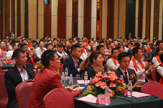 �����°l(f��)չ ���L(zh��ng)���˵�������(chu��ng)�����E