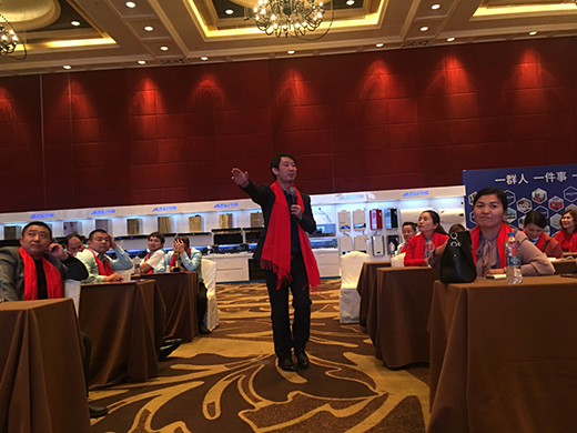 ȫ�̡����^���A�T�N�l(w��i)��(j��ng)�N�̴�����ʃ�(n��i)��