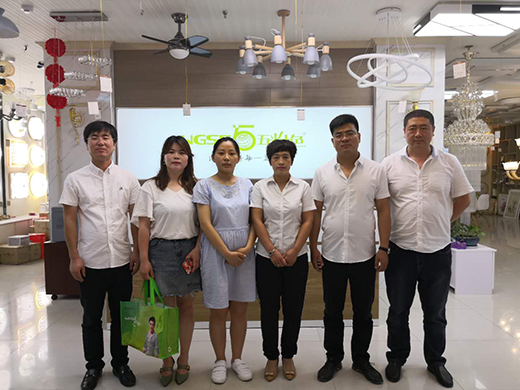 ���ʮɫ�����\����(w��)�A�����M�߿ڱ�