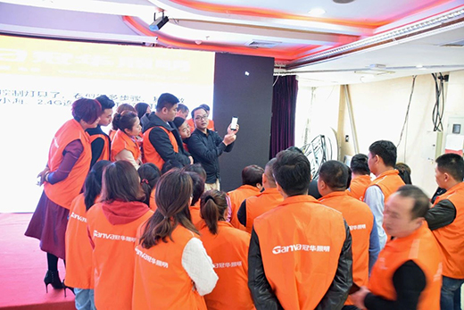 ���A�����K�˱��ƺӱ�վ���M(m��n)��������������(sh��)��ǰ��