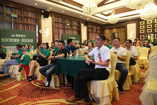 ���R��ģ�׌������ĳɞ���ĸ߶�֮�x