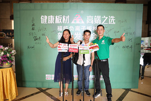 ���R��ģ�׌������ĳɞ���ĸ߶�֮�x