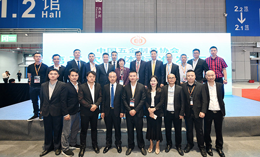 ��ɯ�P(gu��n)ע��ԡ�����¼�������ԡ����(bi��o)��(zh��n)����ʽ�l(f��)����