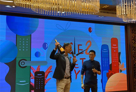 �w���������i2����c���wͬ������ل�(chu��ng)�x��!