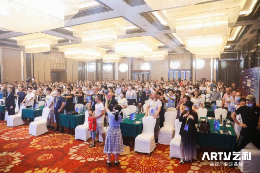 持續(xù)火爆 藝和高端門新品廣受客商追捧