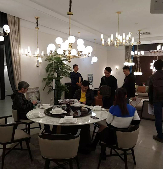 �������� ʥ�ΰ������ӭ����ُ�F