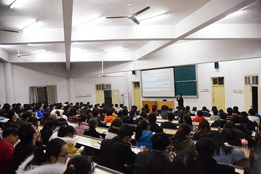 �����½������M(j��n)��У ���M(j��n)У����� ��(sh��)�F(xi��n)�������A