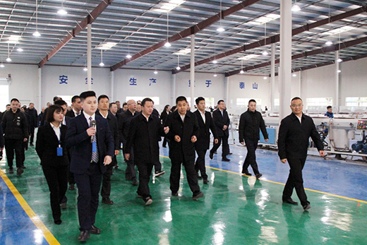 �ϳ���ί�I(l��ng)��(d��o)�����c�Ŀ�^Ħ�F�W�R�ϳ��¹ܘI(y��)ҕ��