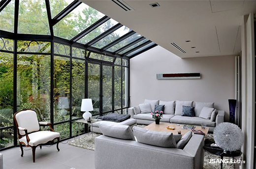 趁著溫暖建好陽光房 再凍也不怕