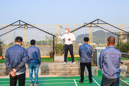 �^��ȫ�ݶ�����ʽ��(f��)����(f��)�a(ch��n) �^���m(x��)���I(y��)�A��