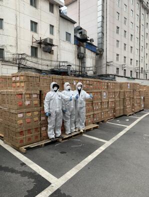 戰(zhàn)疫背后的暖心援助，小熊電器讓醫(yī)護(hù)人員吃上熱乎飯菜