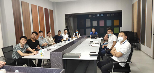 ������(chu��ng)�����B(t��i)�壺�V�{����Ӣ�� ����(chu��ng)ؔ(c��i)��δ��(l��i)