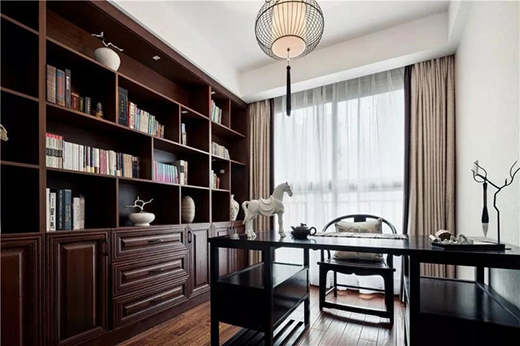 高端鋁合金門窗陽臺(tái)遇上花藝，生活從此變得清新而美好