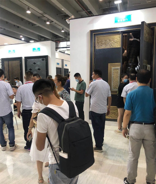 ܊��(qi��ng)�T(m��n)�I(y��)չ�d�𱬣���Ʒ���I(l��ng)�ИI(y��)�r(sh��)�г���