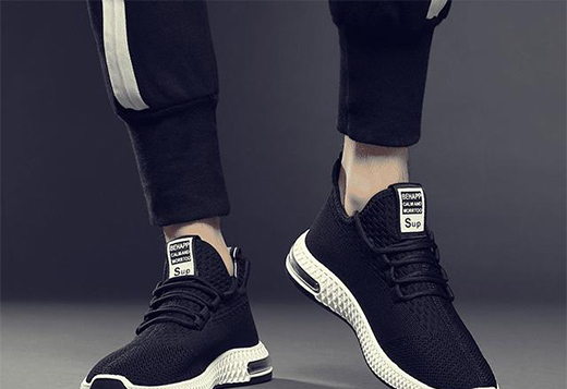 耐克鞋要退位?今年流行“空調(diào)式”運動鞋，輕松舒適還不失優(yōu)雅