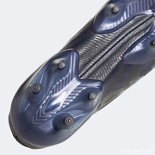 新配色adidas Nemeziz足球鞋曝光