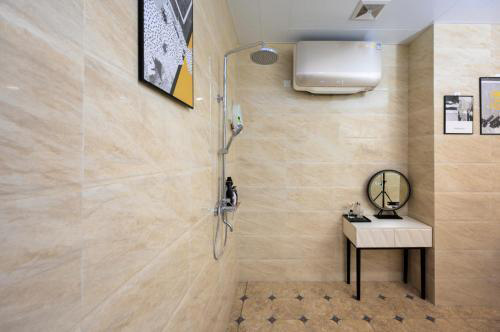 A.O.ʷ��˹����늟�ˮ�� �r�и߶�ԡ�Ҳ���֮�x