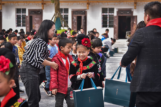 ������(li��n)���Ї���ؚ������_չ������Ůͯ���W�Ŀ��