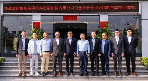 ��(qi��ng)��(qi��ng)(li��n)�ϣ���ʿ�����c�ð������_(d��)����ȑ�(zh��n)�Ժ���