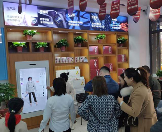 �Ƽ�׌��������YOUNG���Z˹ؐ���Ї����yƷ��(chu��ng)��չ���¡�����