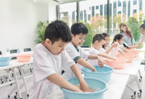 ������F(xi��n)�����̌W�����c10��̽��ϴ�o�Ƽ�����