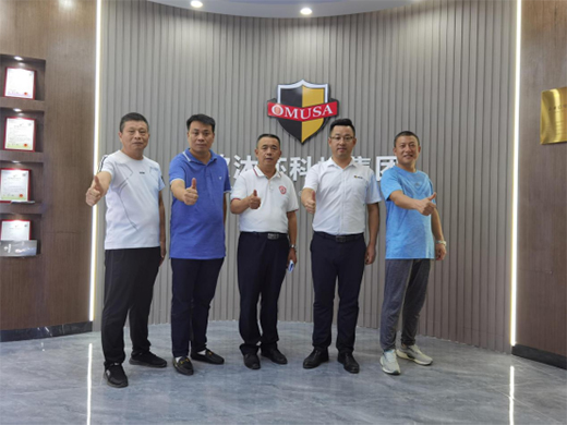 ����������ɽ�|ʡ���̴��M(j��n)ί�T���W�R�W��ɯ�������^����