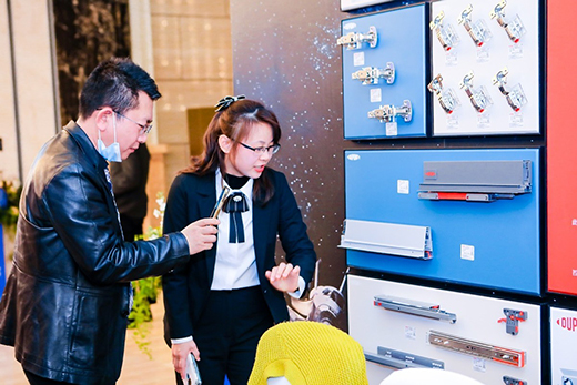 �Ű������Ƚ��x��ȫ�ݶ��ƼҾ����ԓ����x��?