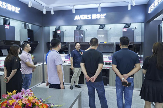 �V�|���A�����ܼҾ�ϲӭ���w�󼪣��_��(chu��ng)��δ��������������