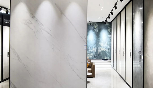 ���`�|(zh��)�Ўr�塤ͩ�l(xi��ng)�꣺�M�M�ҾӸ������������롰�ҡ���ģ��