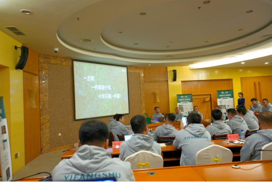 һ���������(li��n)�ˆ��ӕ���չʾ����ˇ�g(sh��)��������I(l��ng)�Ҿ��Ј��³���