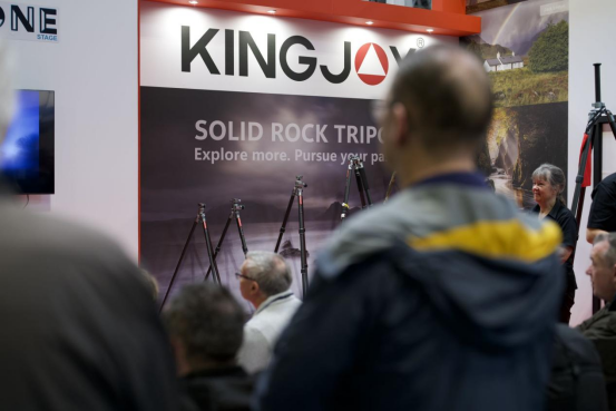 �ŽݿƼ�����Ӣ��(gu��)�������zӰ����չ��չ�F(xi��n)�Ї�(gu��)Ʒ������(gu��)؛֮��