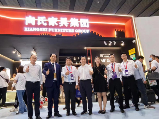 Ʒ�|(zh��)�c��(chu��ng)�²��棬������Դ�ڏV�ݼҾ�չ��Ů���