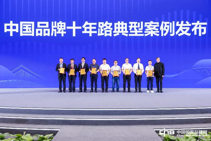 �}��?y��n)����u�������u�����}����P��