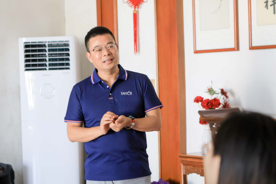 �����ǆ���•ͬ�Ĺ��A��̩����������վ�������A�M�ɹ�